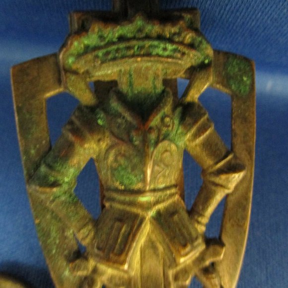 Antique Sterling Plated Crusader Belt Loop Key Fob - Picture 4 of 8